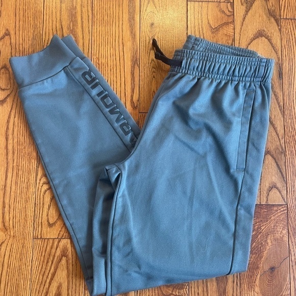 Youth Medium Under Armour Sweats - Picture 1 of 5